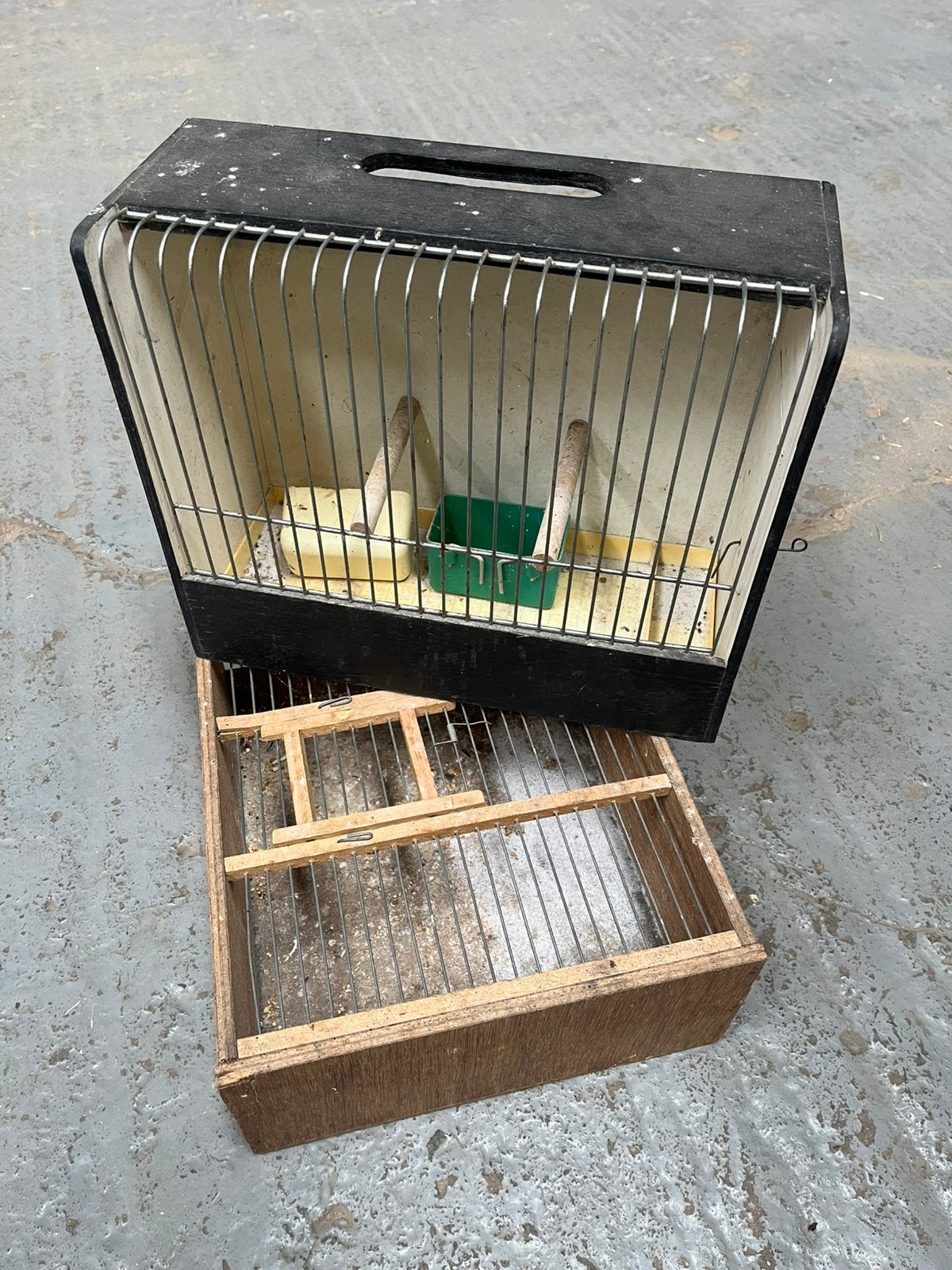 Vervoerbakjes kleine vogels, Enlèvement, Comme neuf