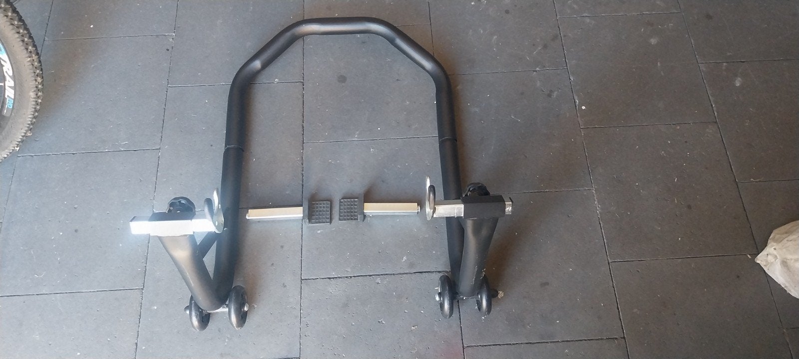 paddock in zeer goede staat, Motoren, Ophalen