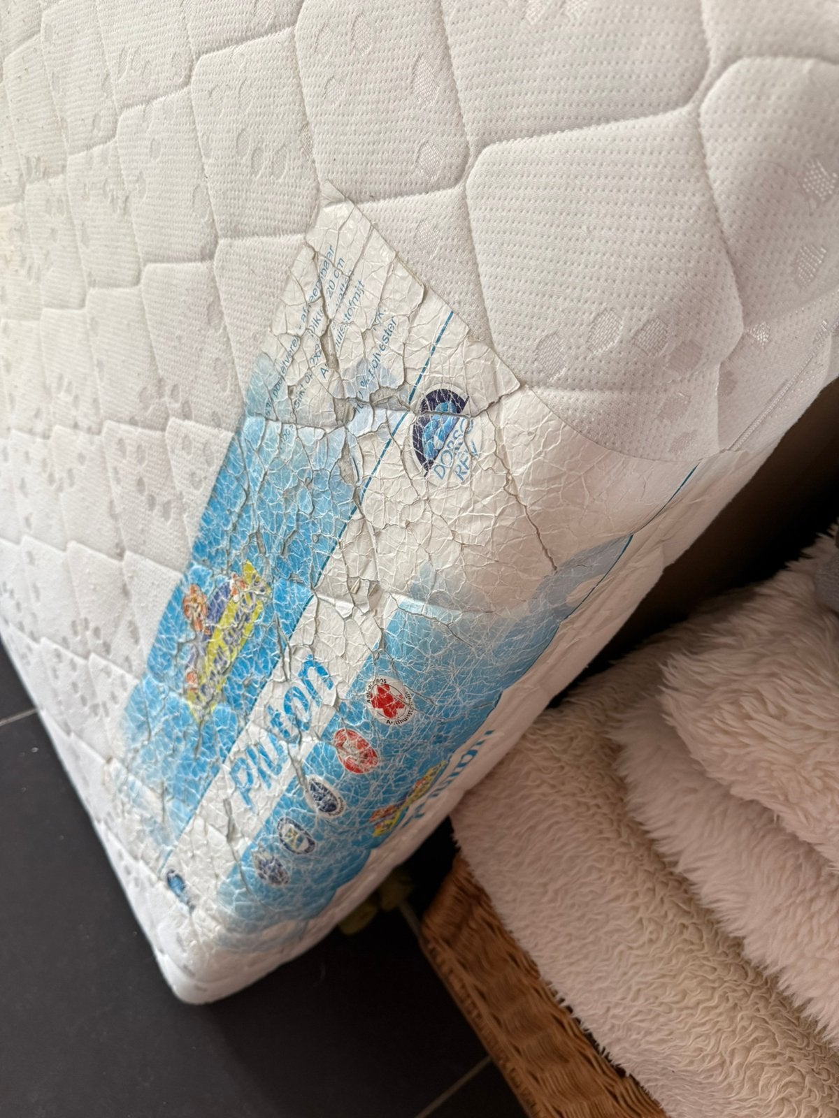 Matras Pluton de matrassenkoning met matrasbescherming 90cm, Ophalen, Gebruikt, 90 cm, Matras