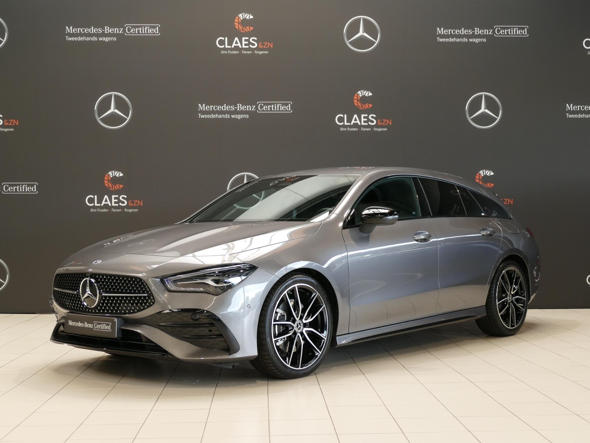 Mercedes-Benz CLA Shooting Brake 200 AMG Line - DOS 8830, Auto's, CLA, Stof, Gebruikt, 4 cilinders