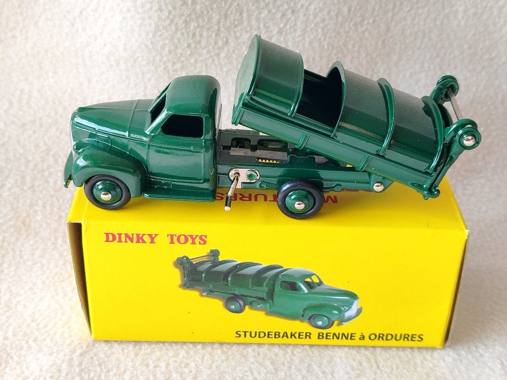 Dinky Atlas _ Studebaker Dumpster Truck _ref. 25VS., Ophalen of Verzenden, Zo goed als nieuw, Bus of Vrachtwagen, Dinky Toys