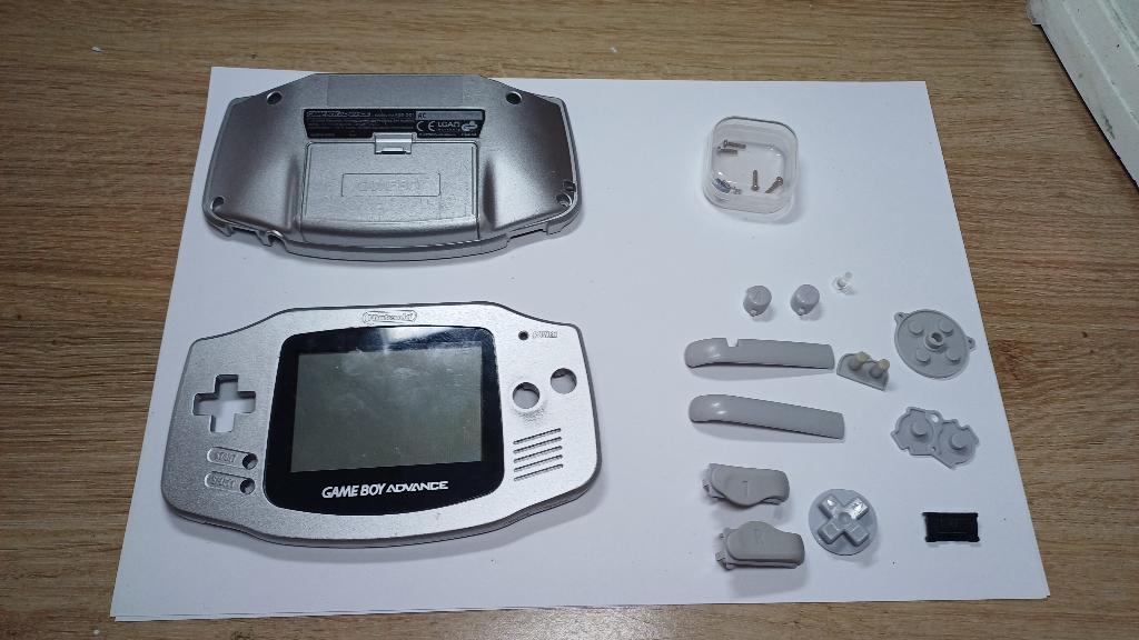 Gameboy Advance shell + screen (Silver), Enlèvement ou Envoi, Utilisé, Game Boy Advance