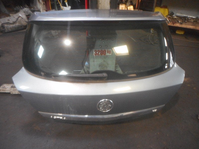 HAYON ARRIÈRE / MALLE Opel Astra H GTC (L08), Opel, Opel Automobile GmbH, Haillon arrière, Utilisé