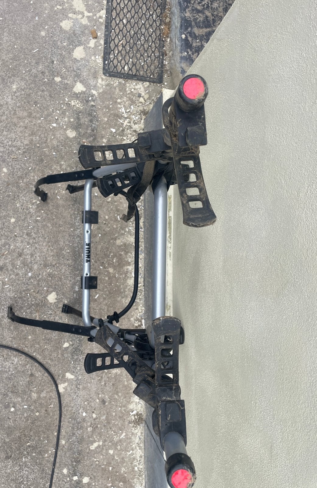 Porte velo thule pour hayon., Autos : Divers, Porte-vélos, 3 vélos ou plus, Vélo électrique, Enlèvement, Utilisé
