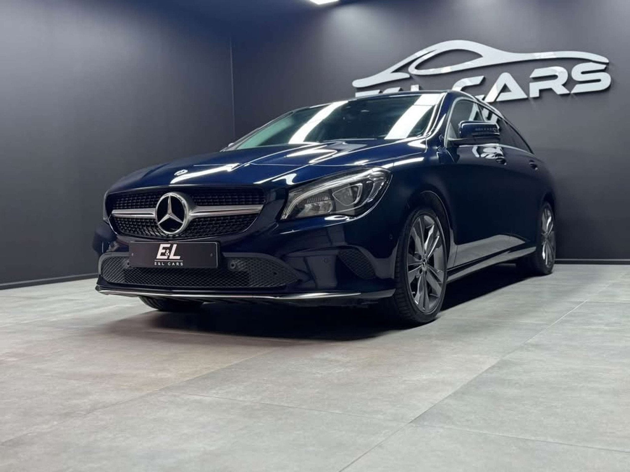 Mercedes-Benz CLA-Klasse 180 CLA 180 d *12 mois de garantie*, Auto's, CLA, Gebruikt, Blauw, 5 deurs
