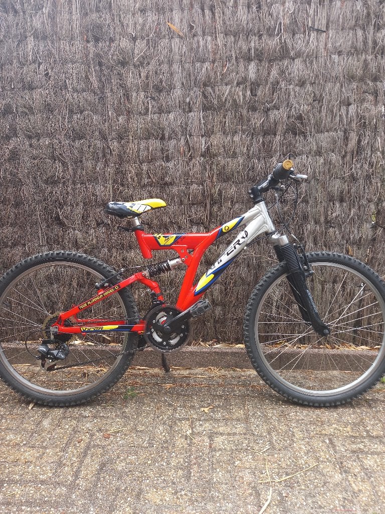 Vélo de montagne Viper 24 pouces à suspension intégrale, 24 pouces ou plus, V-brakes, Aluminium, Comme neuf