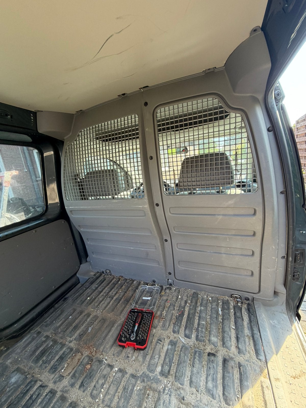 Cloison+porte bagages+protege vitre arriere vw caddy, Autos, Particulier, Achat