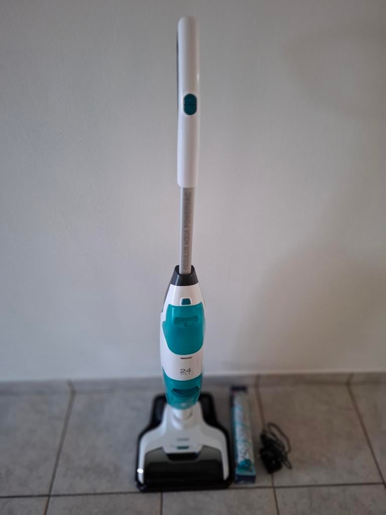 Aspirateur Leifheit Regulus Aqua Power Vac, Electroménager, Aspirateurs, Utilisé, Réservoir, Enlèvement