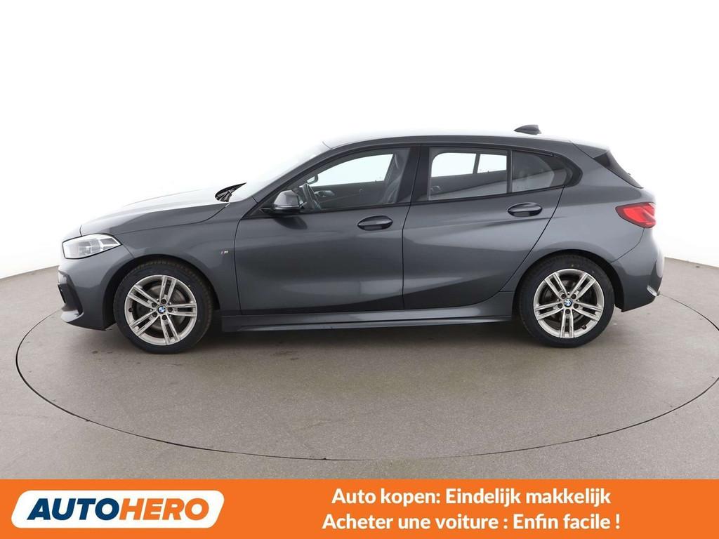BMW 1 Serie 116 116d M Sport (bj 2021), Auto's, 1 Reeks, 116 pk, 5 deurs, Zilver of Grijs