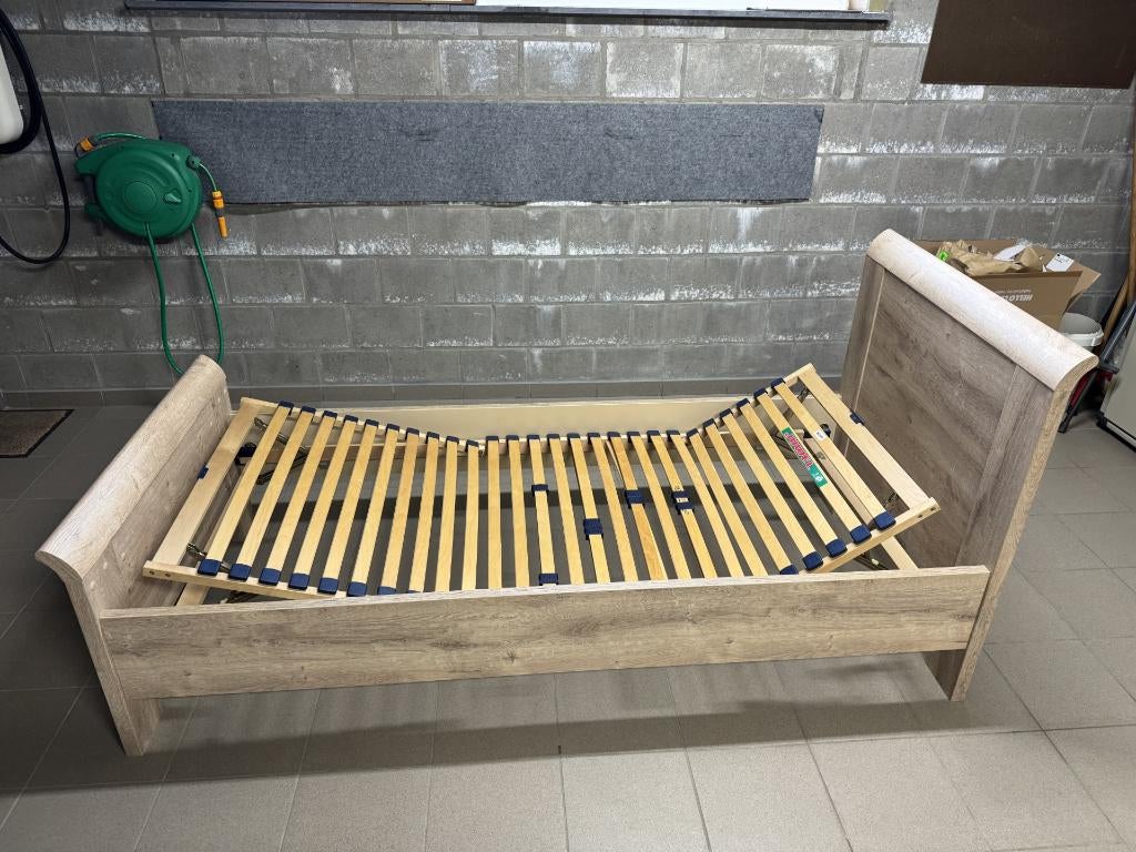 Degelijk kinderbed met verstelbare lattenbodem, Kinderen en Baby's, Ophalen, 85 tot 100 cm, Gebruikt, Lattenbodem