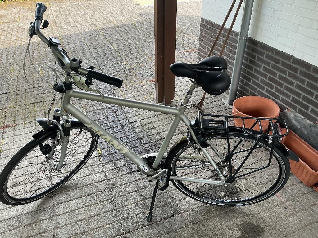 Giant heren fiets, Ophalen, Gebruikt, Vering, Giant
