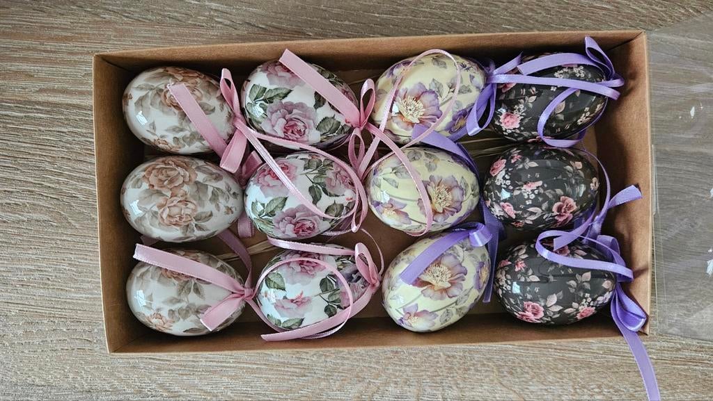 Doosje paaseieren, Diversen, Ophalen