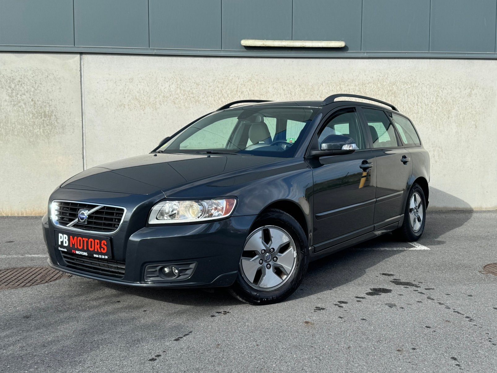 Volvo v50 - 2009 - 140.000 km - diesel 1.6 - 1 eigenaar, Autos, Cuir, Euro 5, Entreprise, Boîte manuelle