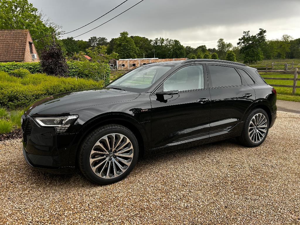 audi etron, Autos, Cuir, Achat, Entreprise, Noir