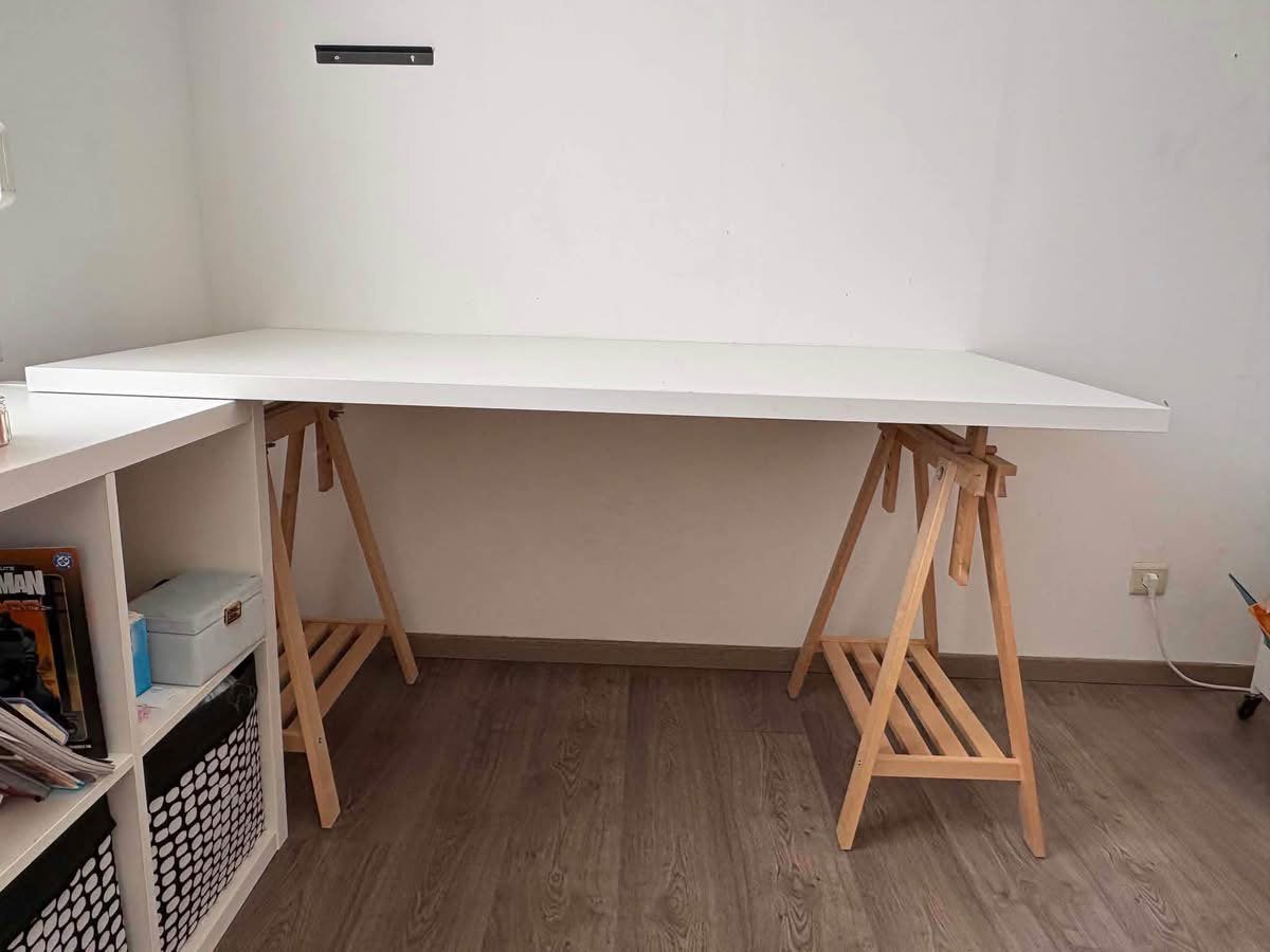 Ikea bureau, Huis en Inrichting, Ophalen, Scandinavisch, Hout, Zo goed als nieuw