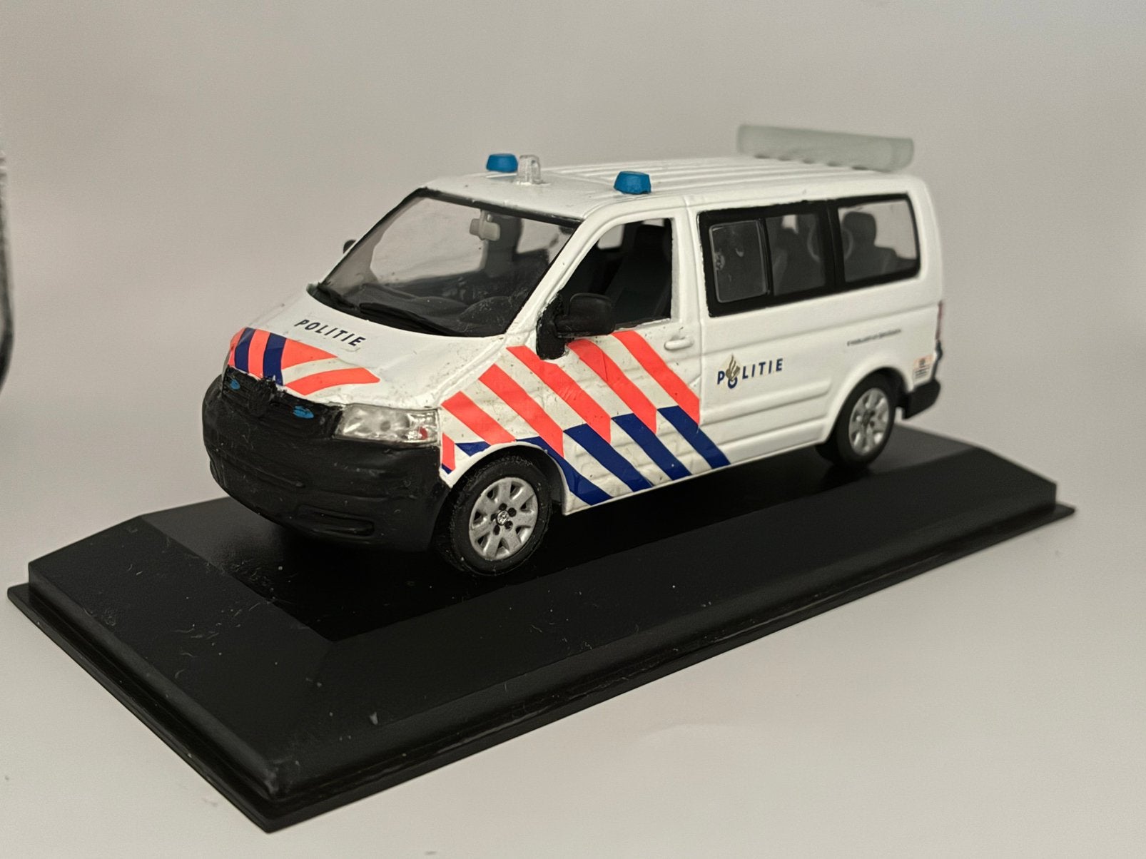 Volkswagen Transporter Police (Type T5) 2010 - MiniChsMPS, Hobby & Loisirs créatifs, Voitures miniatures | 1:43, Envoi, Comme neuf