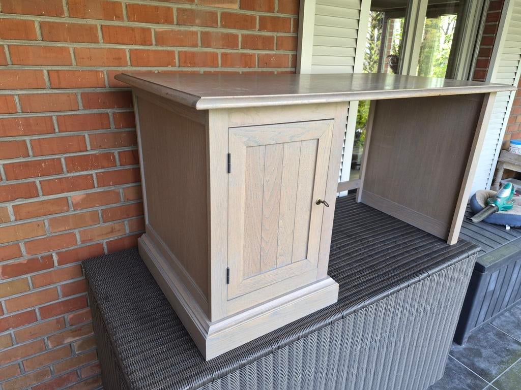 Mooi eiken tijdloos bureau., Ophalen