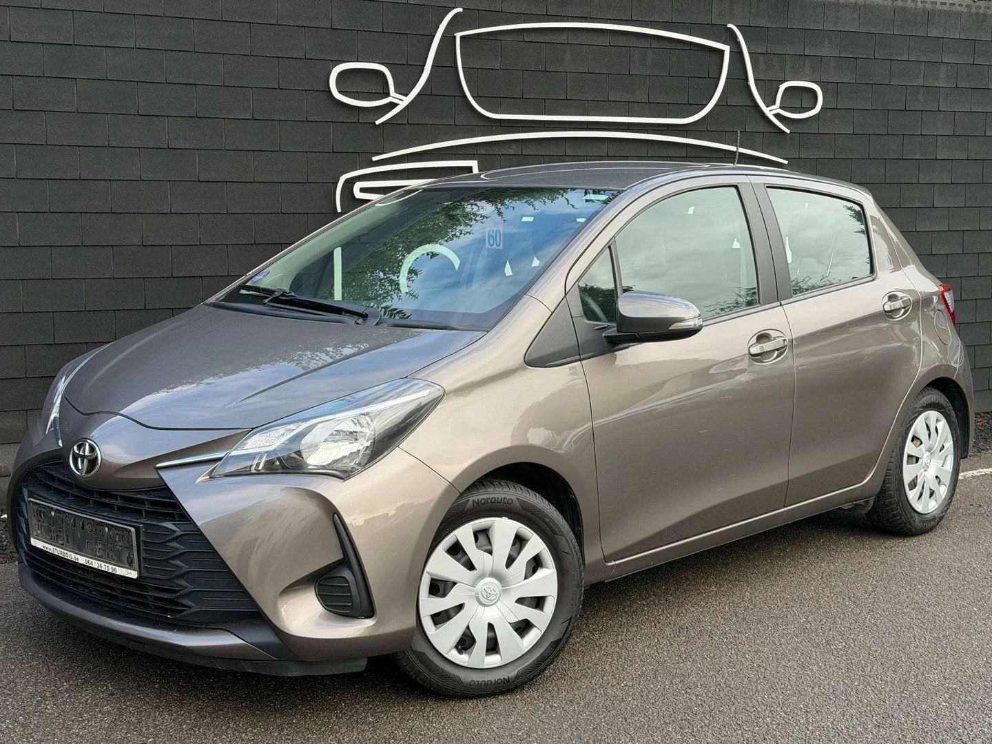 Toyota Yaris 1.0i VVT-i+GARANTIE 1 AN+AIRCO+ECRAN+EURO 6D-T+, Auto's, Stof, Gebruikt, Bluetooth, 72 pk