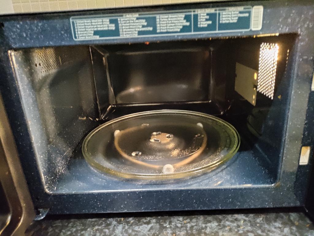 Microgolf oven Samsung, Elektronische apparatuur, Microgolfovens, Ophalen, Oven, Draaiplateau