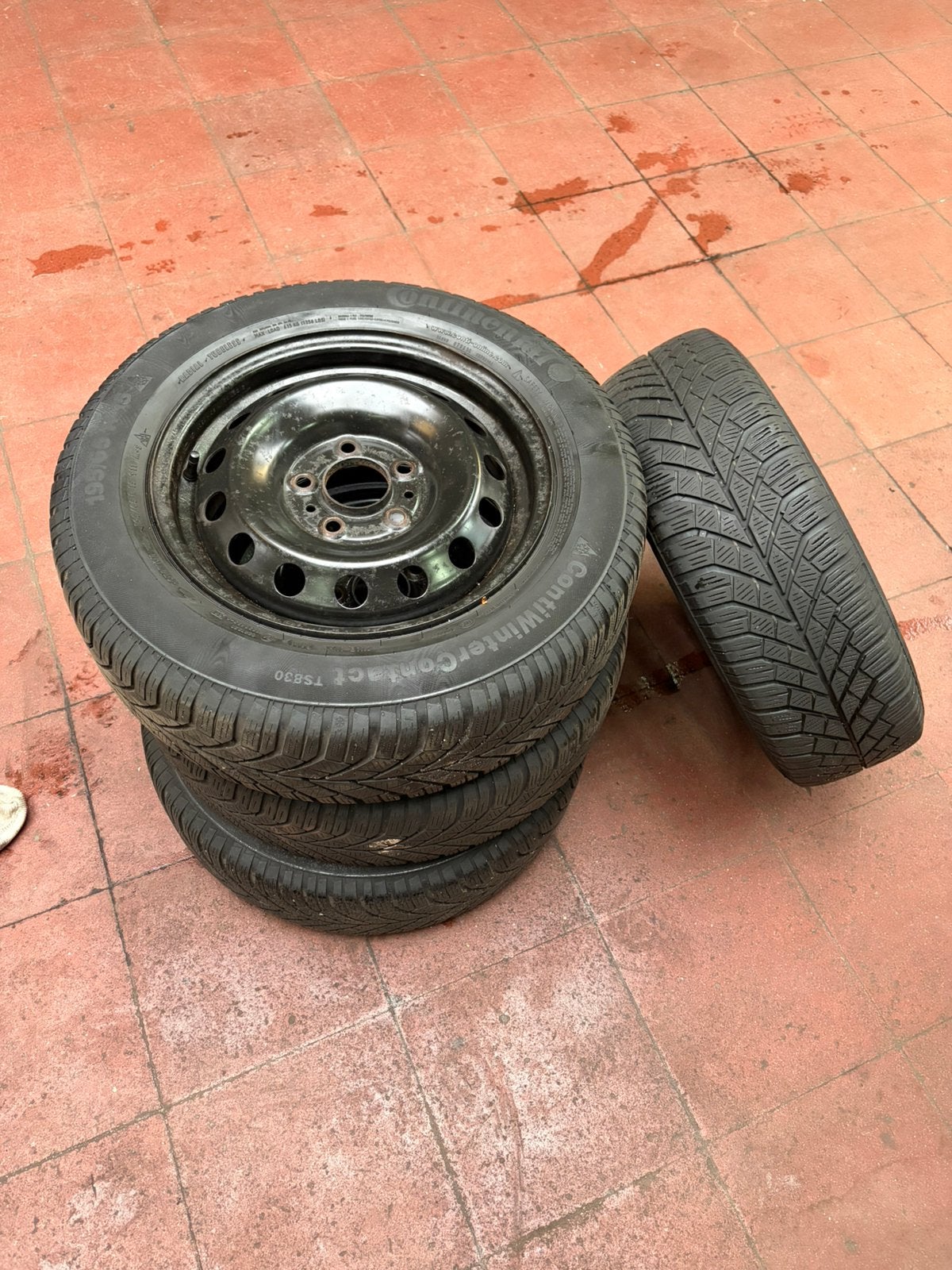 Jantes + pneus hiver continantal KIA/HYUNDAI, Autos : Pièces & Accessoires, Enlèvement, Pneus hiver, Pneu(s)