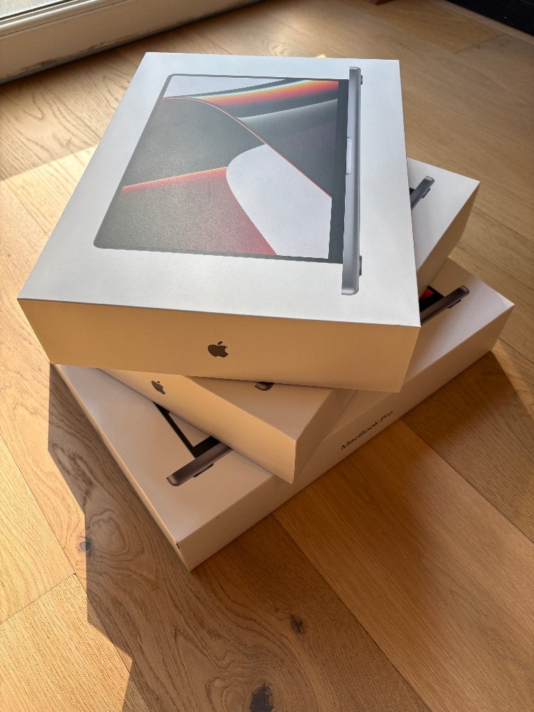 3 MacBook Pro M1 Pro (32GB / 2TB), 16 et 14 pouces, AZERTY, Informatique & Logiciels, MacBook Pro, 32 GB, Autres tailles, Comme neuf