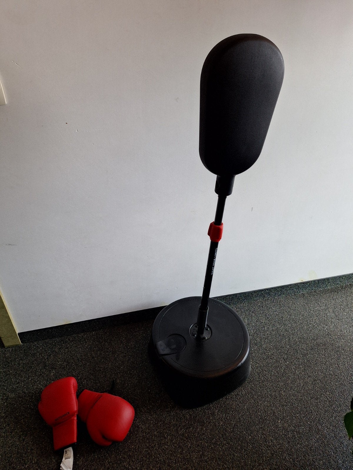 boksbal en bokshandschoenen, Sports & Fitness, Boxe, Enlèvement, Punching-ball