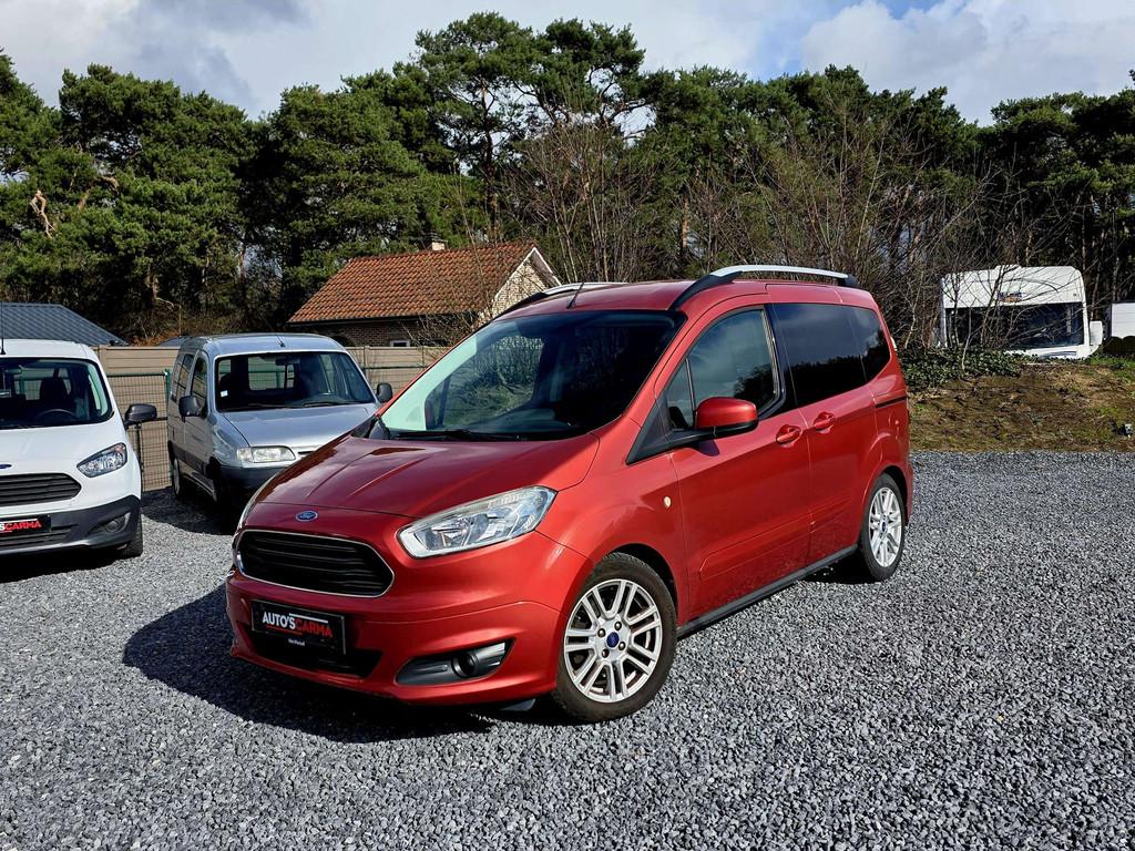 Ford Tourneo Courier 1.5 TDCi Titanium 5 ZIts Airco ElektrR, Autos, Achat, Entreprise, Détection des panneaux routiers, Noir