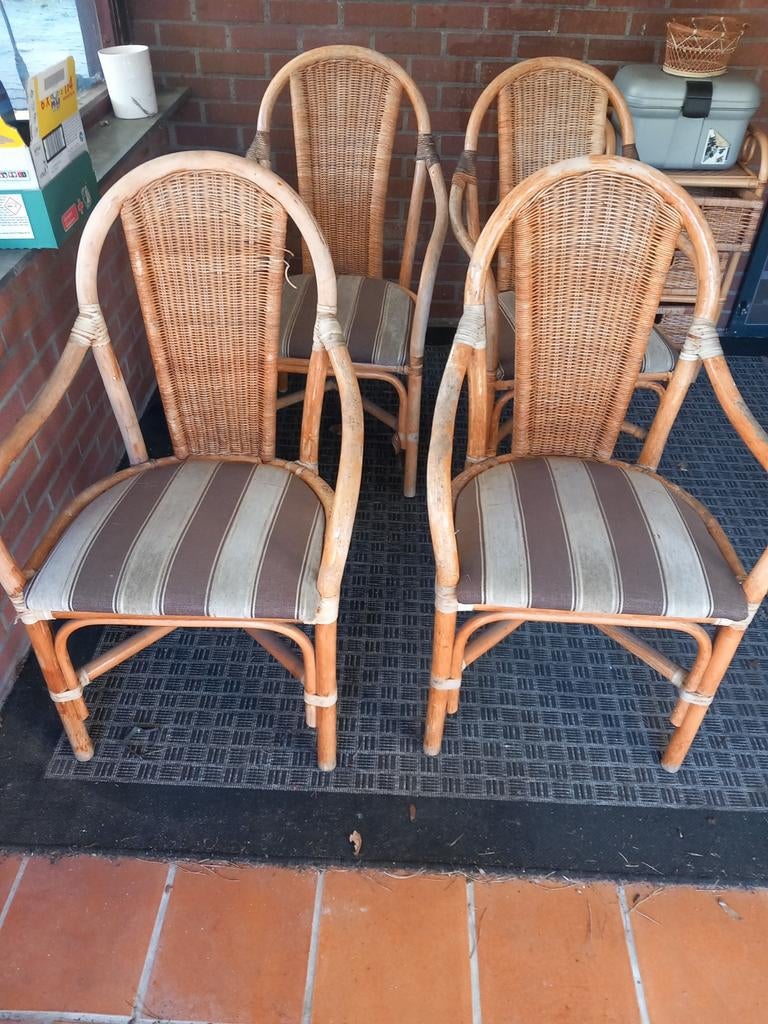 Tuinstoel bamboe voor 4 stuks 15 Gratis, Huis en Inrichting, Stoelen, Ophalen
