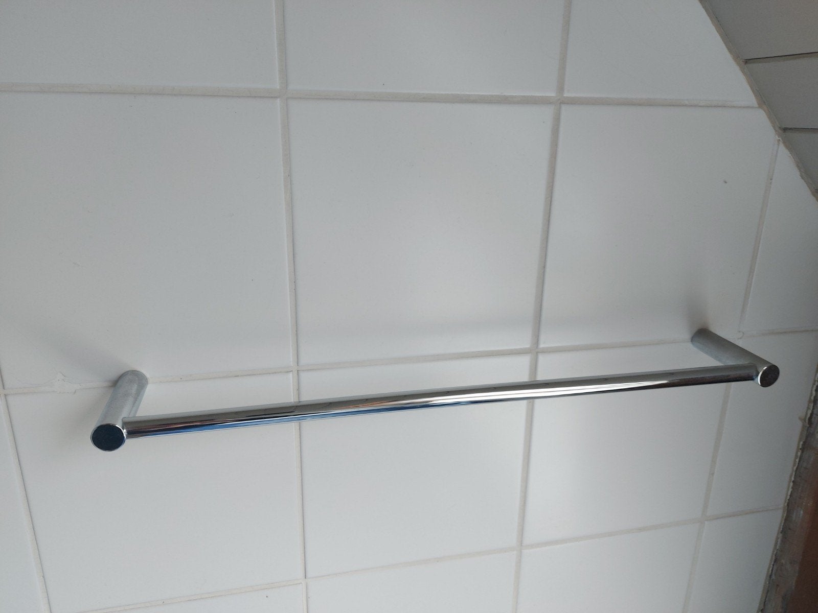 Porte-serviettes chromé 50 cm
Comme neuf, Enlèvement ou Envoi, Comme neuf, Autres types