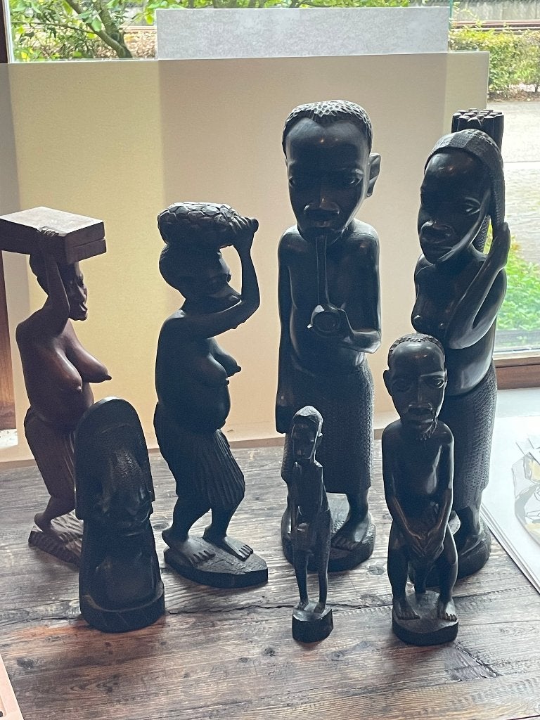 Collectie zware Afrikaanse beelden te koop, Gesneden, Afrika, 50 cm, Zwart