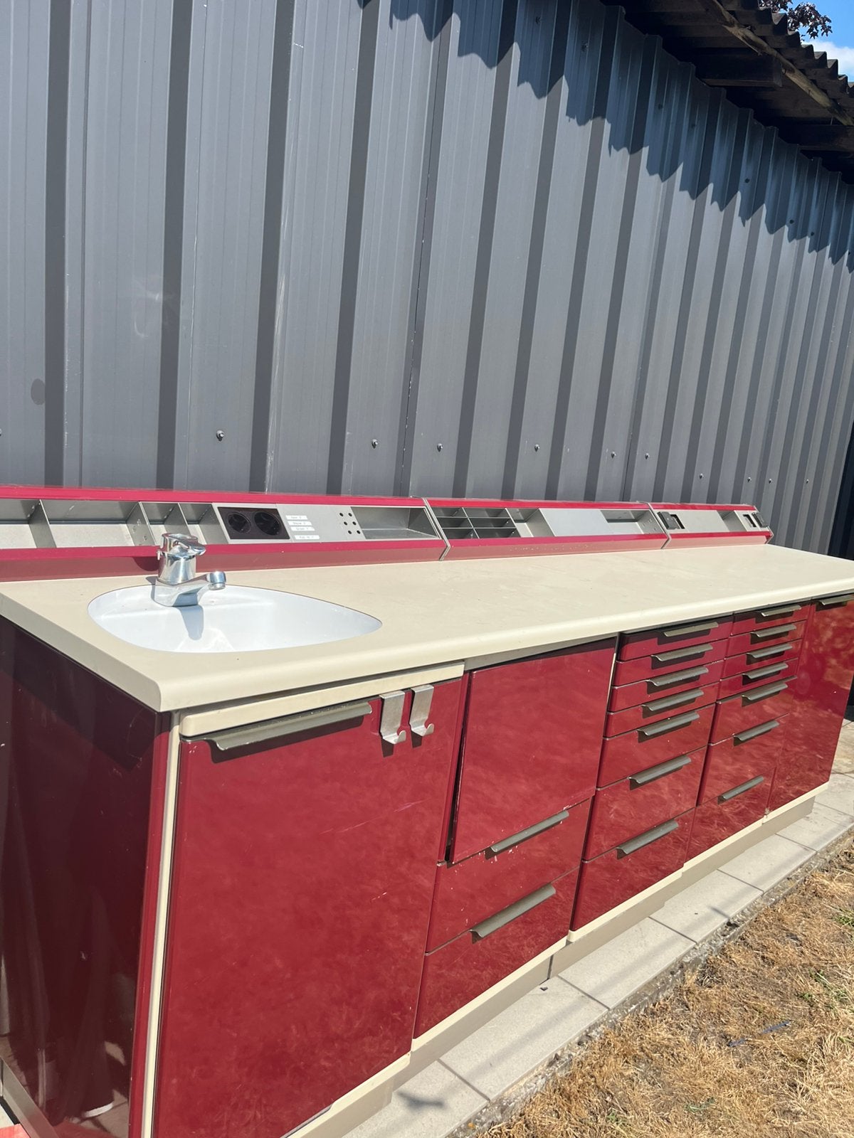 Metaal kast met wastafel, Doe-het-zelf en Bouw, Werkbanken, Ophalen, Gebruikt
