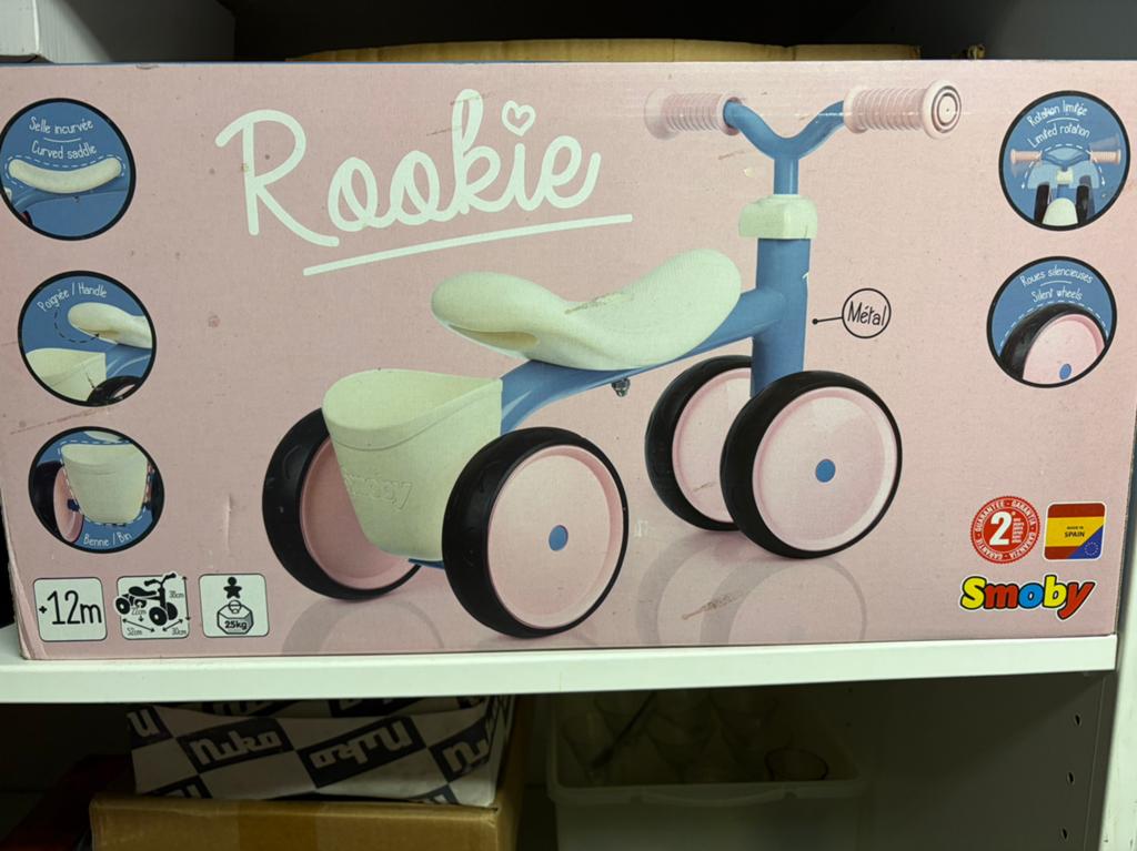 Smoby rookie loopfiets roze en blauw helemaal nieuw, Kinderen en Baby's, Speelgoed | Buiten | Voertuigen en Loopfietsen, Ophalen