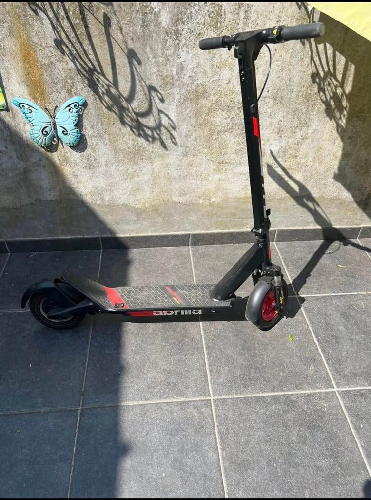 Trottinette Électrique Aprilia ESR2 Evo Elektrische Step, Enlèvement, Comme neuf