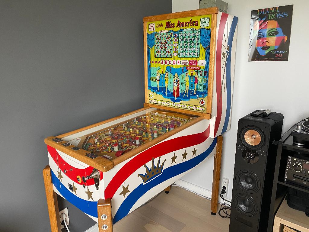 2 x Bingo Bally Miss America 603 (1957 ), Verzamelen, Automaten | Gokkasten en Fruitautomaten, Euro, Ophalen, Gebruikt