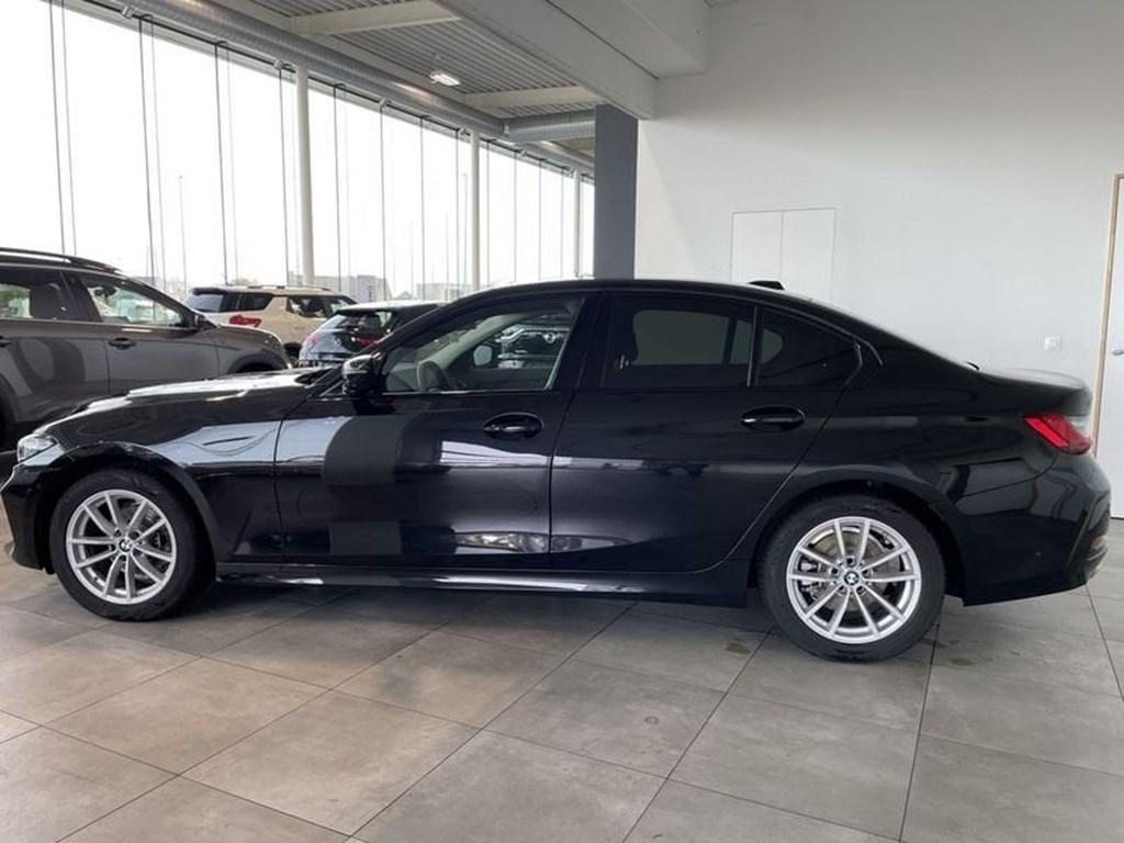 BMW Serie 3 Nieuwstaat / 18000km / Automaat / 360°Camera, Autos, BMW, Achat, Euro 6, 156 ch, Noir