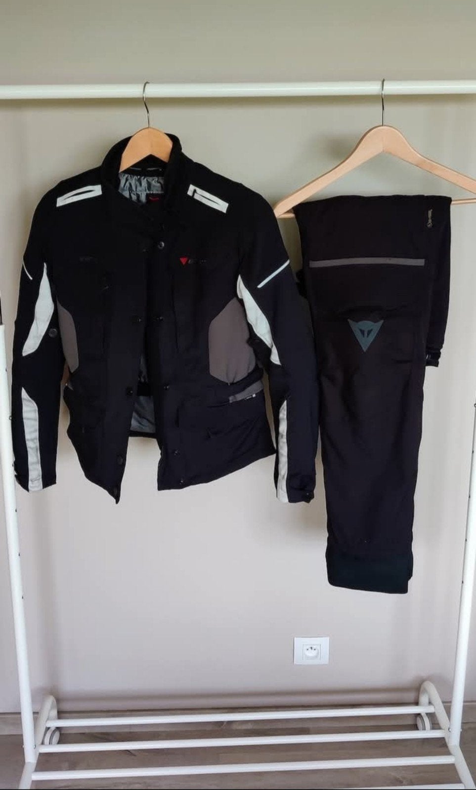 Moto-pak Dainese, Enlèvement