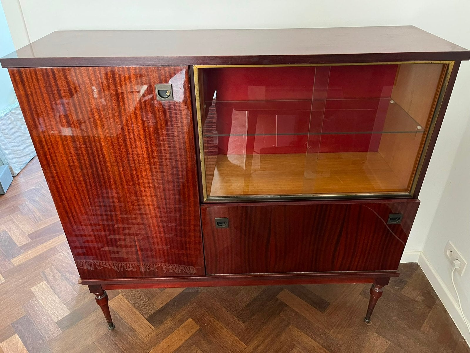 Vintage dressoir van mahoniehout, Gebruikt, 100 tot 150 cm, Ophalen of Verzenden, Glas