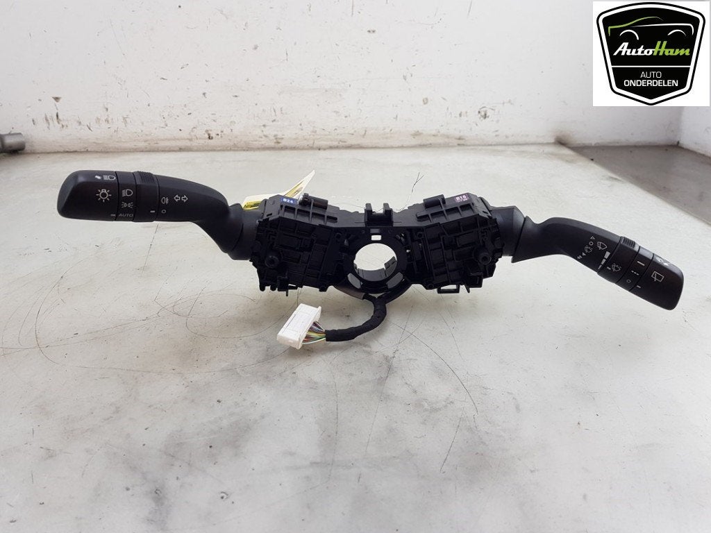 COMBINE COMMODO Toyota Corolla Touring Sport (E21 / EH1), Utilisé, Toyota