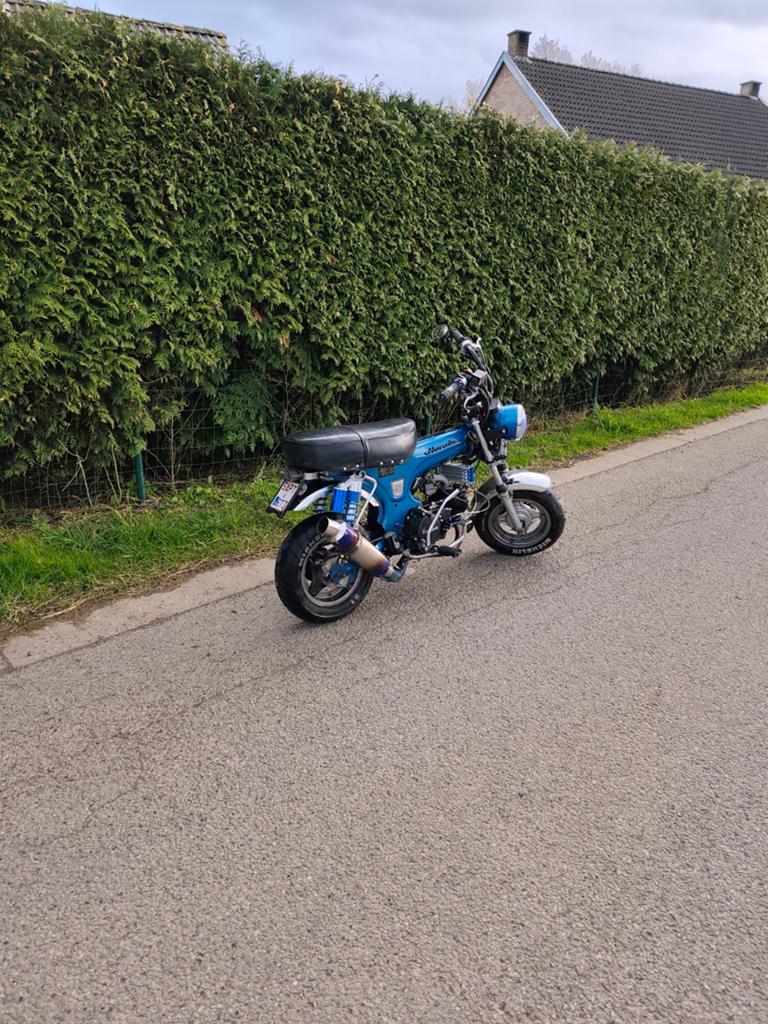 Honda dax SkyTeam, Motos, Particulier