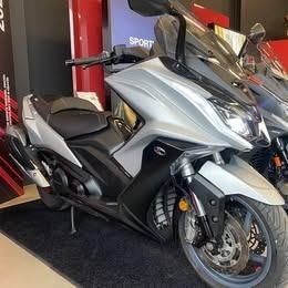 Kymco Ak 550, Fietsen en Brommers, Scooters | Kymco, Ophalen, Gebruikt, Overige modellen, Benzine