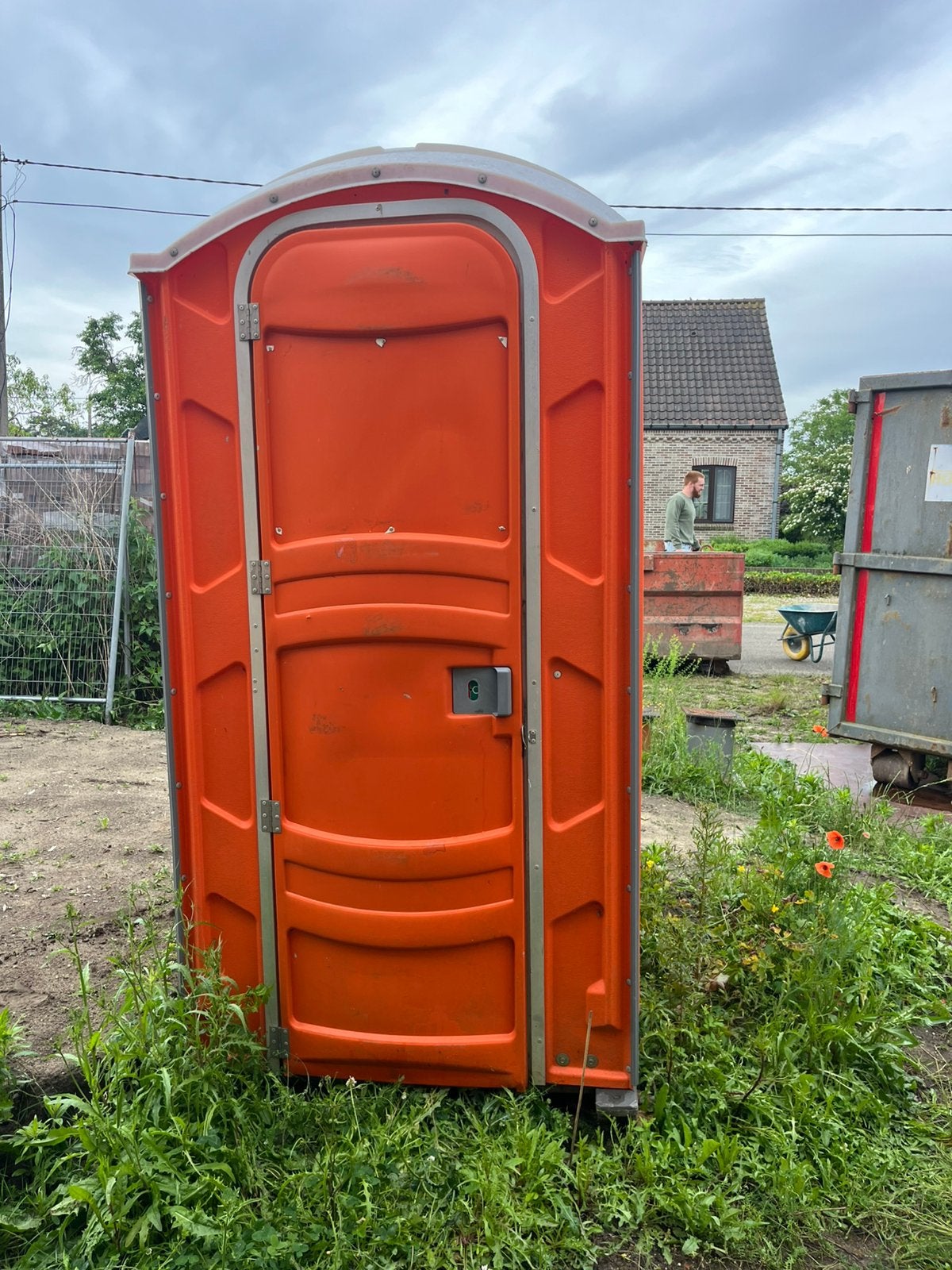 Récipient de toilette Boels. Toitoi. Récipient de toilette, Enlèvement