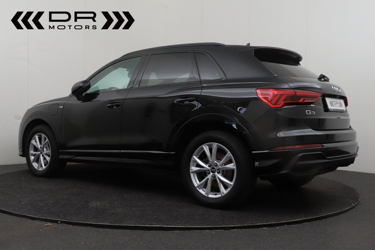 Audi Q3 4S TFSI PLUG IN HYBRIDE - APPLE CARPLAY ANDROID - S, 245 pk, 0 min, 0 kg, Zwart
