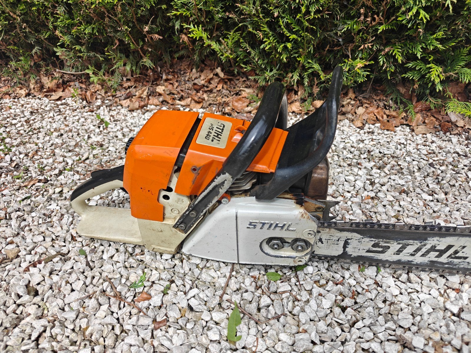 Tronçonneuse Stihl MS440, Enlèvement