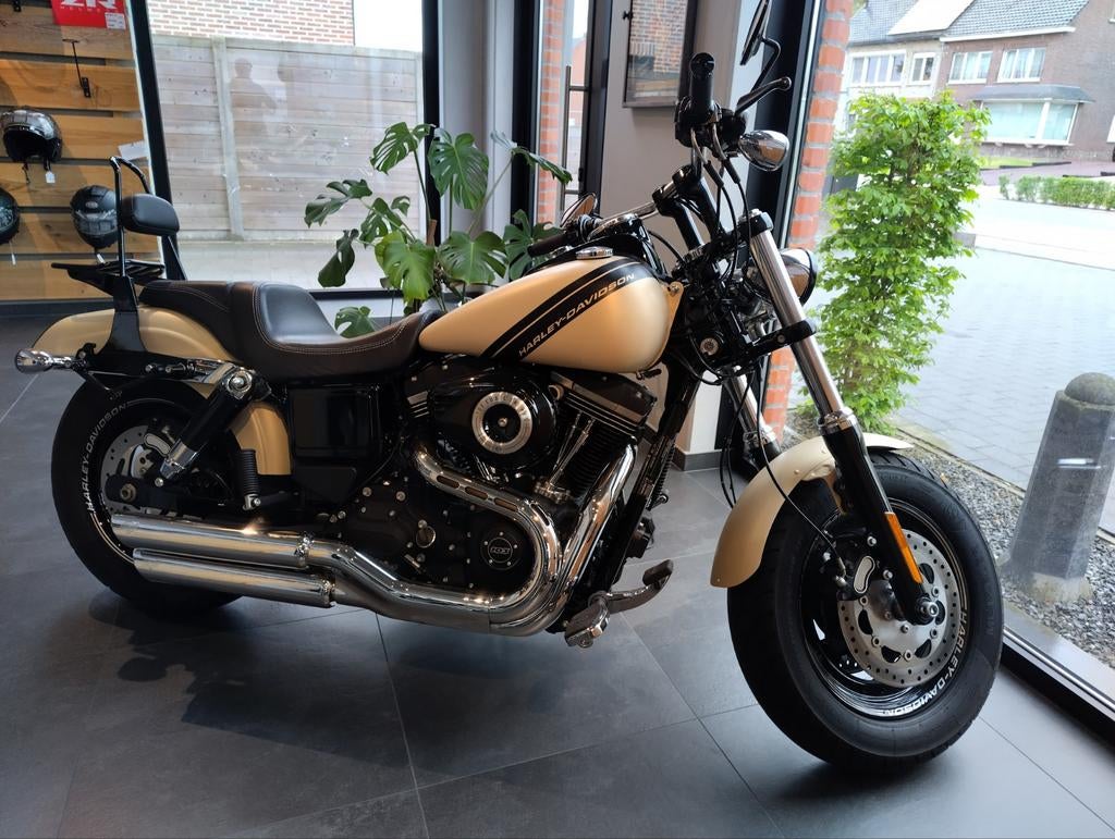 FXDF 103 FAT BOB 2014, 2 cilinders, Particulier, Meer dan 35 kW
