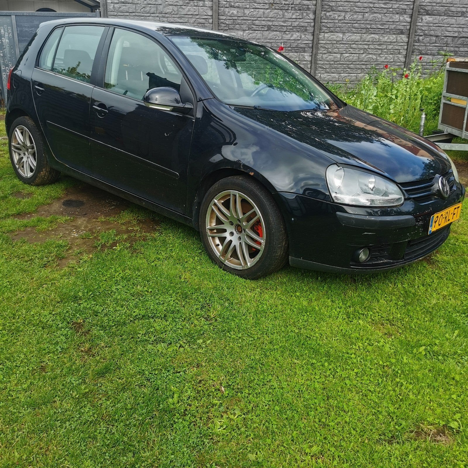 Achetez ou échangez Golf 2.0 FSI 6-speed, Autos, Volkswagen, Particulier, Golf, Essence, Hatchback, Noir, Noir, Enlèvement