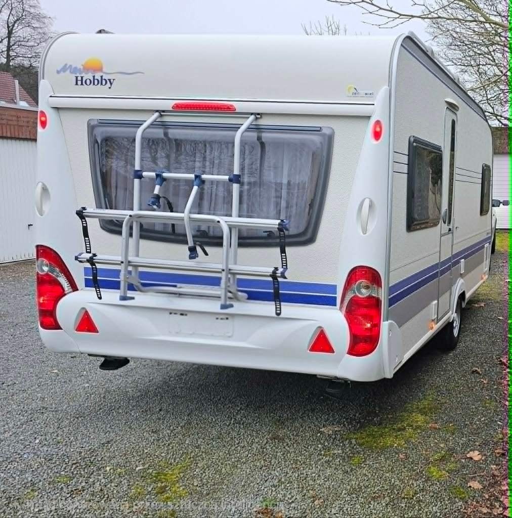 Couteau Hobby 460 deluxe Ufe, Caravanes & Camping, Caravanes, Particulier, jusqu'à 4, 1000 - 1250 kg, Banquette en rond, Hobby