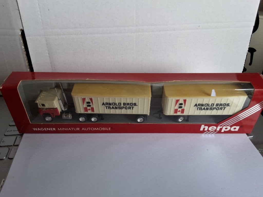 camion HO 1:87 Herpa, Hobby & Loisirs créatifs, Enlèvement ou Envoi, Comme neuf, Bus ou Camion, Herpa