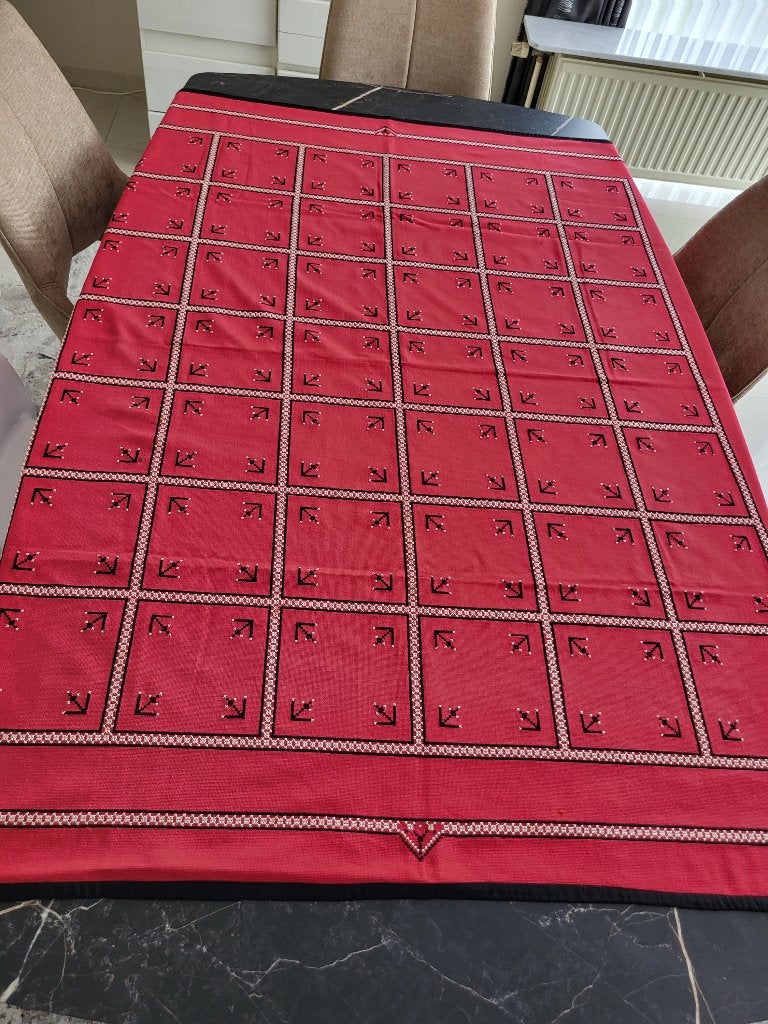 Nappe brodée à la main 160 x 135, Enlèvement, Comme neuf, Rectangle, Intérieur