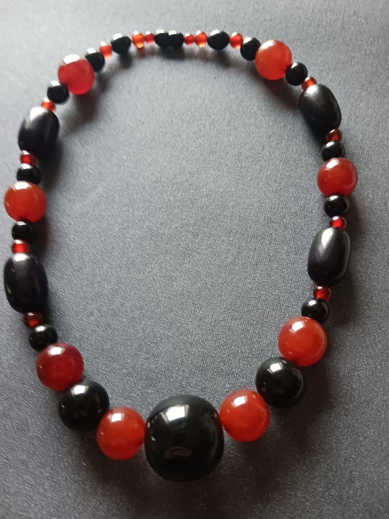 Collier en bakélite rouille et noir Vintage, Bijoux, Sacs & Beauté, Colliers, Enlèvement, Noir