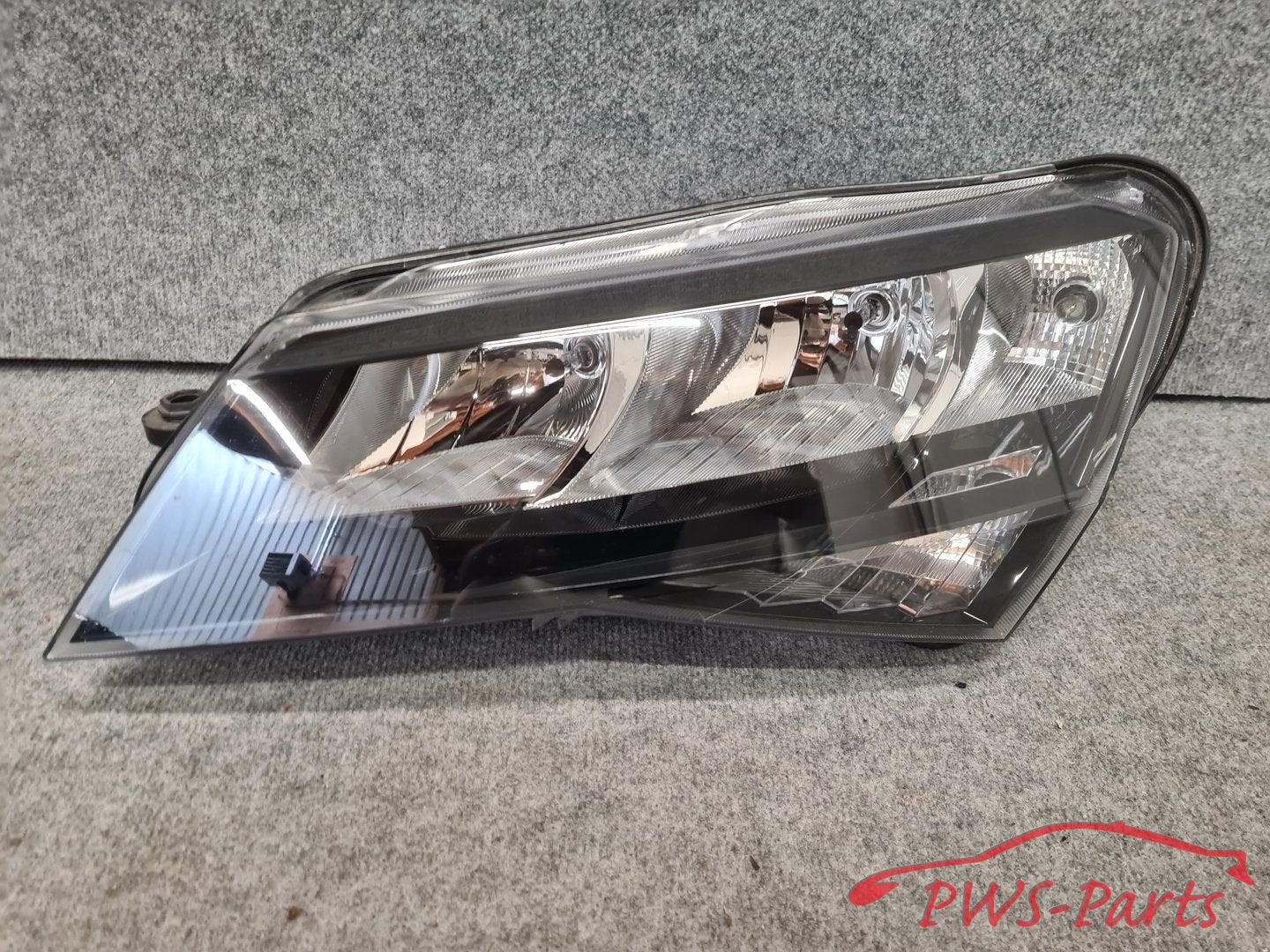 SKODA SUPERB III 3V HALOGEEN KOPLAMP LINKS ORGINEEL, -, Utilisé, Skoda, -